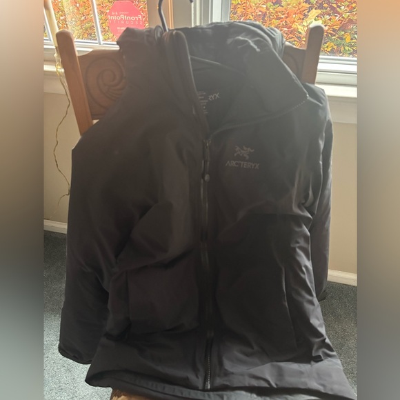 Arc'teryx Jackets & Blazers - Arc'teryx Women's Black Puffer Jacket